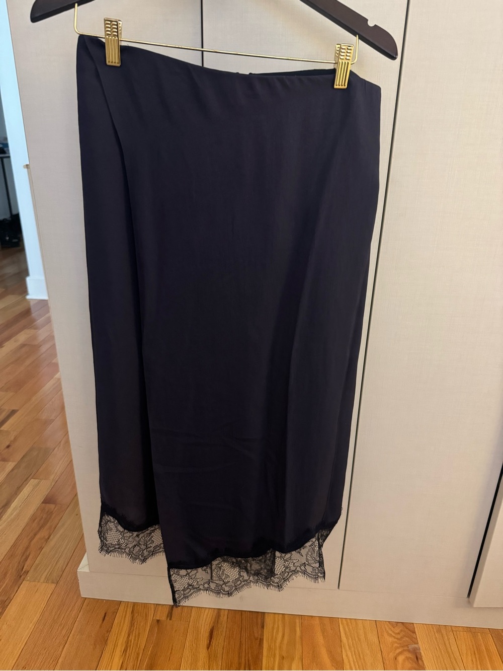 NWT Vince asymmetrical lace trim skirt - size 8